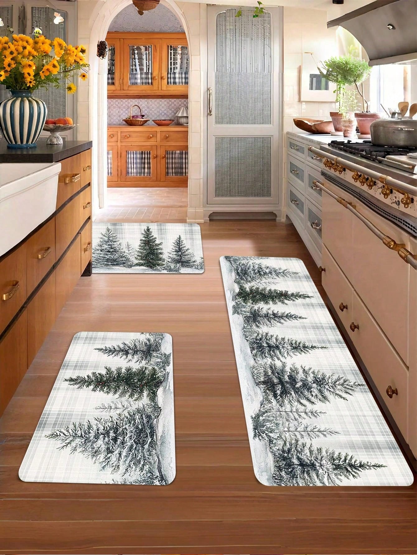 Christmas Tree Printed Kitchen Carpet - Non Slip, Durable, Machine Washable Entrance Mat, Suitable For Home, Office, Laundry - Quick Drying, Comfortable Bracket Design, Made Of Thick Flannel Material White