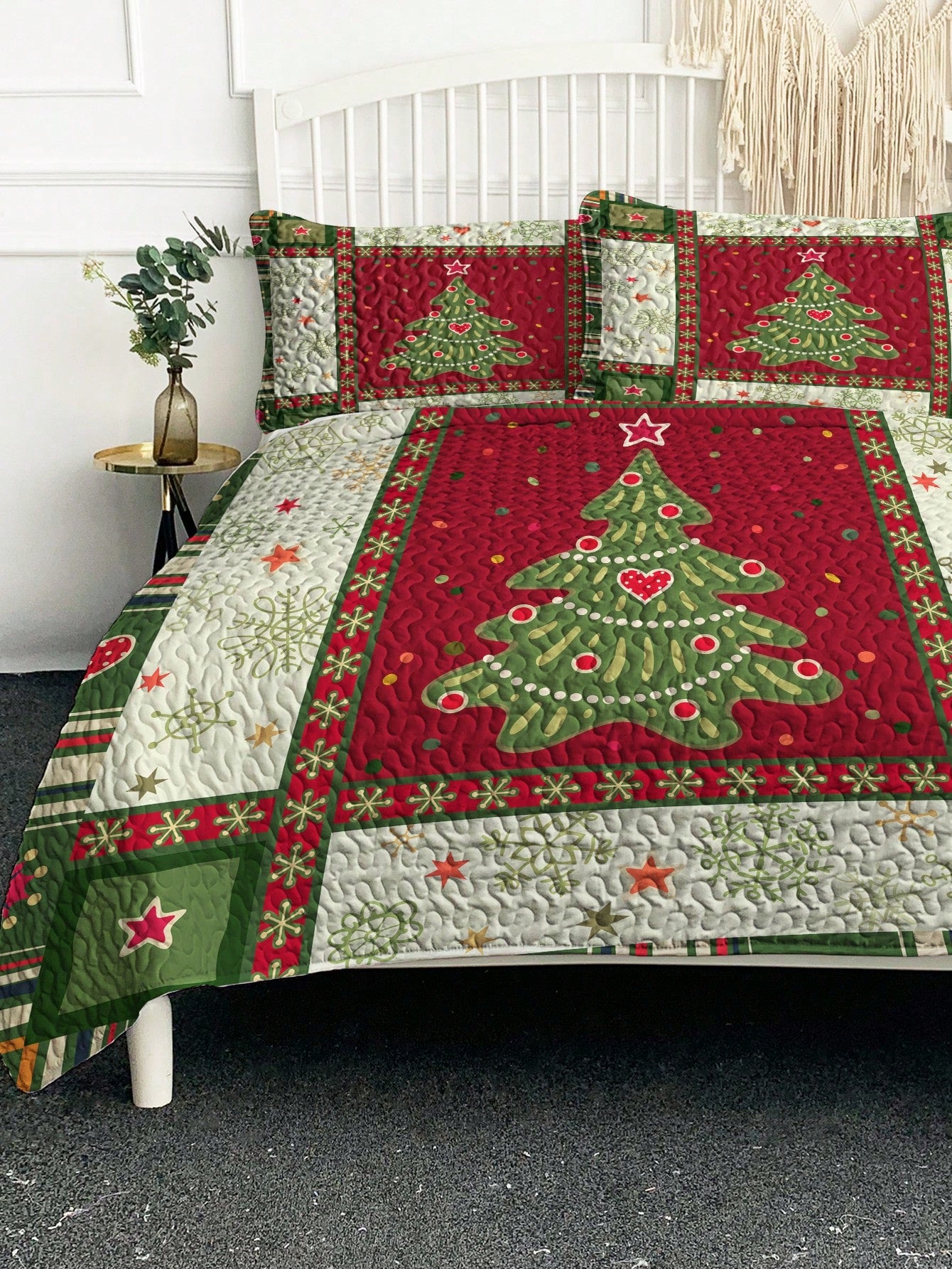 3 Piece Cute Christmas Tree Quilt Set Red Green Snowflakes Pattern Bedspread Lightweight Coverlet Summer Comforter Set Bed Cover(Curve) Multicolor